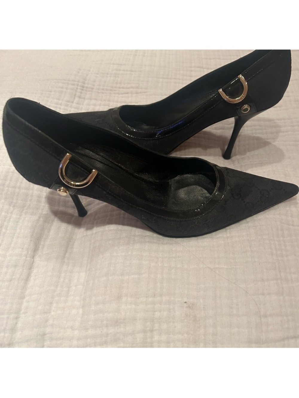 Gucci pointed toe heels